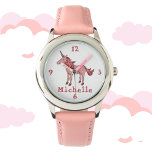 Reloj De Pulsera Unicornio rosa con nombre personalizado<br><div class="desc">El diseño tiene un unicornio dormido rosa con una hermosa manía y un cuento. Hay un nombre en el reloj,  que puedes personalizar. Este reloj es genial para chicas a los que les gustan los unicornios. Es un dibujo digital.</div>