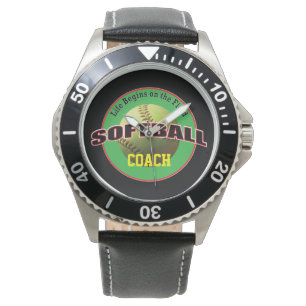 Reloj De Pulsera Vida útil del Softball en el campo con el texto de