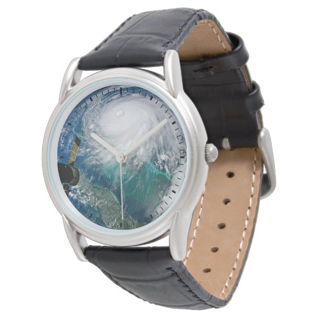 Reloj De Pulsera Vista Del Huracán Dorian. (Angular)
