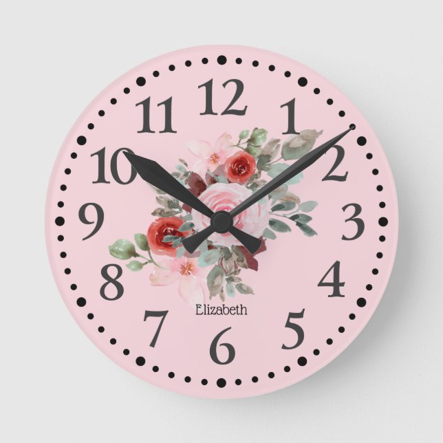 Reloj de redondeo floral rosa personalizado (Anverso)