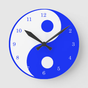 Reloj de símbolos azul y blanco Yin Yang