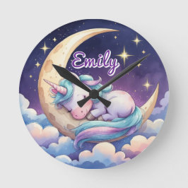 Reloj de unicornio durmiendo en la luna con nombre