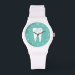 Reloj dental monogramado para dentista o asistente<br><div class="desc">Reloj dental monogramado para dentista o asistente. Reloj de muñeca personalizado con iniciales de nombre. Elegante idea de regalo de cumpleaños para odontólogo,  odontólogo,  odontólogo,  bocadillo higienista,  ortodoncista,  compañero de trabajo,  colega,  amigo,  niños,  etc.</div>