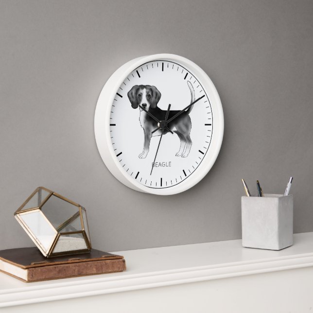Reloj Diseño de perro Beagle en negro y blanco con texto (Oficina)
