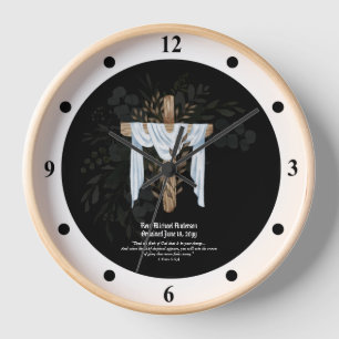 Reloj El recién ordenado pastor del sacerdote Deacon Min