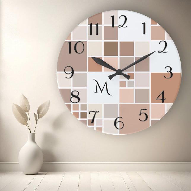 Reloj elegante de pared de monograma mosaico (Modern wall clock with a checkered tile pattern in tan, beige, coffee and sandy brown earth colors)