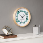 Reloj Elegante vegetación Verde azulada Nombre moderno p<br><div class="desc">La hermosa vegetación verde azulada hace una declaración elegante para su casa. Puede personalizar su texto.</div>