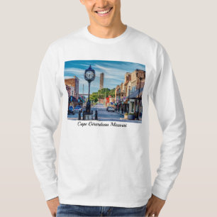 Reloj En El Centro De La Camisa De Girardeau