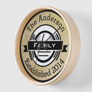 Reloj Estilo de logotipo retro con apellido personalizad
