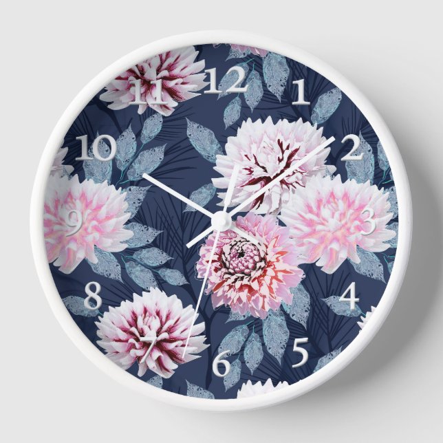 Reloj Flores blancas, rosadas sobre azul oscuro. (Anverso)