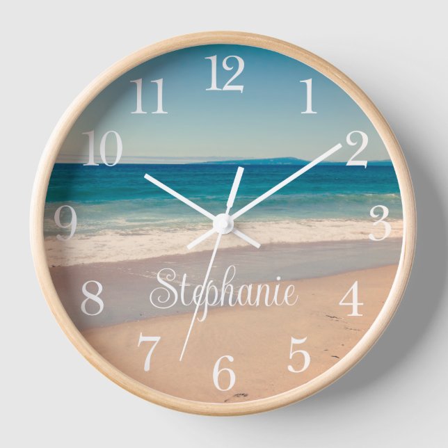 Reloj Foto de playa personalizada y texto (Anverso)