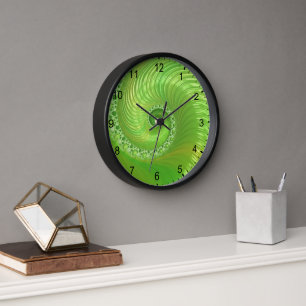 Reloj Fractal en espiral verde abstracto