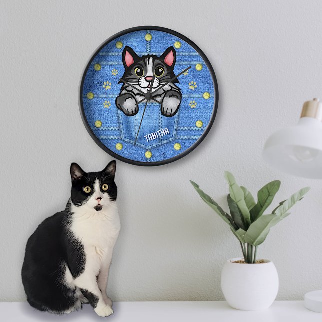 Reloj Gato de Tuxedo en bolsillo falso de denim con nomb (Subido por el creador)