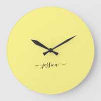 Reloj grande con nombre de guión amarillo moderno