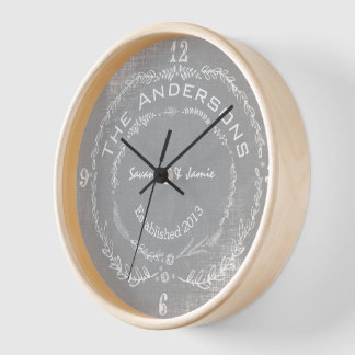 Reloj Guirnalda floral rústica antigua personalizada en