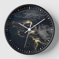 La Ciudad Se Ilumina Por La Noche En Japón.