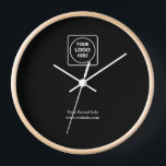 Reloj moderno negro | Personalizado profesional<br><div class="desc">Mantén el tiempo en estilo con este reloj negro moderno, perfecto para oficinas corporativas, espacios profesionales o como regalo de marca. Este reloj de personalizable le permite añadir el logotipo de su empresa o un diseño personalizado. Elegante, funcional y moderno, ideal para la decoración de oficinas o la marca corporativa....</div>
