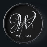 Reloj Monograma negro elegante personalizado inicial<br><div class="desc">Monograma inicial simple y elegante personalizado en tipografía moderna. Un regalo de personalizado perfecto con un toque personal</div>