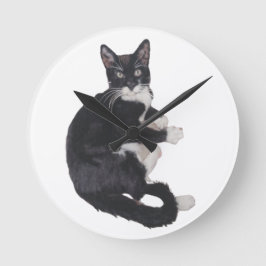 Reloj negro y blanco para el gato de Tuxedo
