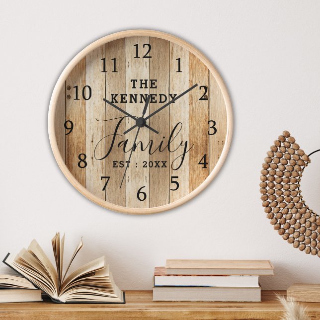Reloj Nombre de la familia Rustic Brown Wood Farmhouse (Subido por el creador)