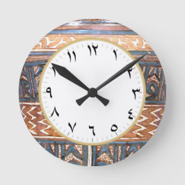 Reloj numérico árabe en azul y oro