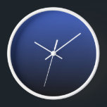 Reloj Ombre negro azul real<br><div class="desc">Este reloj de pared aparece en el Royal Blue Black Ombre. El color degradado desaparece del azul real al negro. Haga clic en "Personalizar esta plantilla" para agregar fácilmente un nombre,  monograma u otro texto.</div>