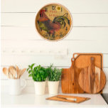 RELOJ ORGULLOSO RÚSTICO ROOSTER AMERICANA<br><div class="desc">Me encanta este gallo, con un verdadero marco de madera. Haría una idea de regalo única para otra granja rural o amante rústico de gallos, o para alguien como yo que vive en una gran ciudad. Este reloj cuenta con un orgulloso gallo con un sol imaginario brillando hacia abajo. Pida...</div>