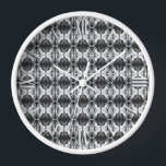 Reloj Patrón de fondo de pantalla Art Deco - blanco y ne<br><div class="desc">Papel pintado vintage,  Art Déco / motivos de baldosas - tonos grises / grises con blanco sobre fondo negro</div>