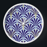 Reloj Patrón de ventilador Art Deco - azul cobalto y azu<br><div class="desc">Reproducción digital de un papel de pared clásico,  Art Deco,  patrón de ventilador - azul cobalto sobre azul celeste claro,  embellecido con oro</div>