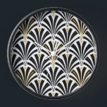 Reloj Patrón de ventilador Art Deco - blanco y negro<br><div class="desc">Reproducción digital de un papel de pared clásico,  Art Deco,  patrón de ventilador - negro sobre blanco,  embellecido con oro</div>