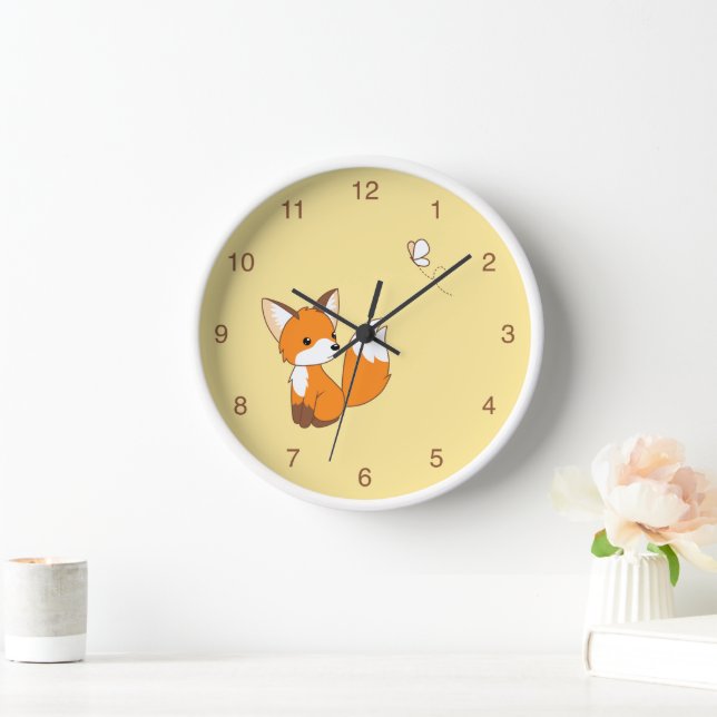 Reloj Pequeño Zorro lindo mirando mariposa amarillo (Hogar)