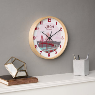 Reloj Puente de Lisboa sobre el río Tajo al estilo vinta