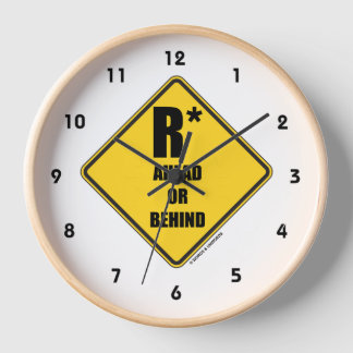 Reloj R-Star Delante O Detrás Del Signo De Advertencia D