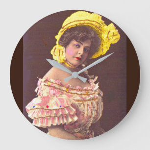 Reloj Redondo Grande 1890s woman in frilly attire