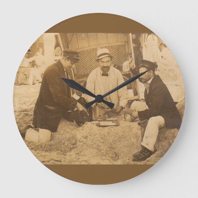 Reloj Redondo Grande 1914 fun on the beach in Germany RPPC (Anverso)