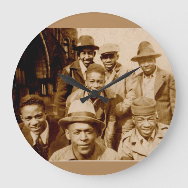 Reloj Redondo Grande 1930s boyz from the hood RPPC (Anverso)