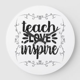 Reloj Redondo Grande 1- Enseñar amor inspira camiseta, profesor retro v
