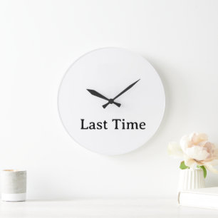 Reloj Redondo Grande Acrílico simple personalizado de 10,75"