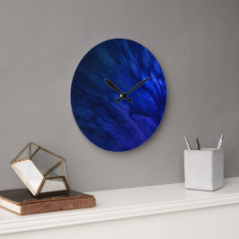 Reloj Redondo Grande Alas místicas con plumas azules profundas