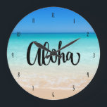 Reloj Redondo Grande Aloha Beach Hawaiian Island<br><div class="desc">Trae el espíritu de aloha a la vida en tu casa con este reloj de pared de diseño de la escena de playa "Aloha".</div>