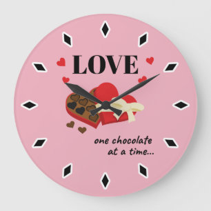 Reloj Redondo Grande Amar un chocolate en una divertida cita