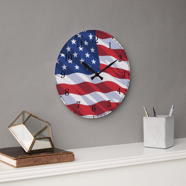 Reloj Redondo Grande American Flag Wall Clock — Waving Flag Design (Oficina)