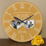 Reloj Redondo Grande Aniversario del boda dorado de la foto del pasado<br><div class="desc">Reloj personalizado de aniversario de bodas dorados personalizado con fotos de parejas de entonces y ahora, año de matrimonio y nombres o relación con usted. En el ejemplo se lee Jasmina y Tommy Robinson, el 50º Aniversario de los Bodas de Oro y tu matrimonio y fecha actual. Hay otros elementos...</div>