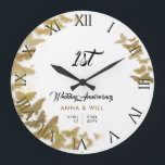 Reloj Redondo Grande Aniversario del Boda Wreath Boho<br><div class="desc">Un boho moda, moderno, elegante, personalizado reloj de boda de aniversario con una corona de mariposas doradas (este es un efecto digital, no un Relieve metalizado real), tipografía moderna y las palabras "Boda Aniversario" en caligrafía elegante, así como números romanos para la cara del reloj. Un lindo regalo de boda...</div>