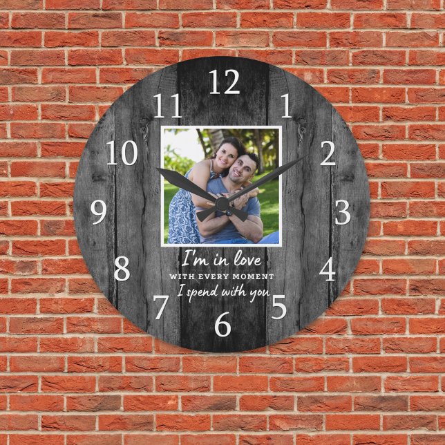 Reloj Redondo Grande Aniversario moderno de Boda foto cita amor negro (Modern Wedding Anniversary Photo Love Quote Black Large Clock.)
