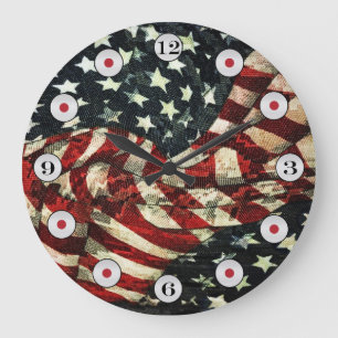 Reloj Redondo Grande Bandera Americana-Camuflaje por Shirley Taylor