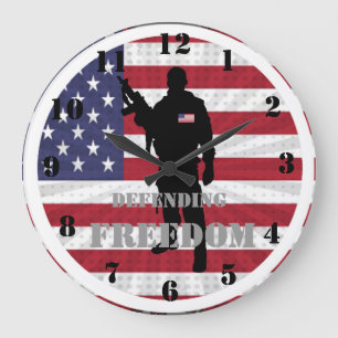 Reloj Redondo Grande Bandera americana patriótica defendiendo la libert