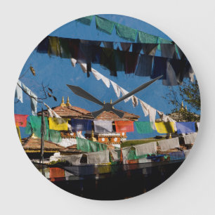 Reloj Redondo Grande Banderas de oración y chortens