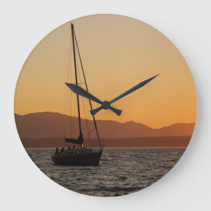 Reloj Redondo Grande Barco De Navegación Al Atardecer En El Sonido Pug