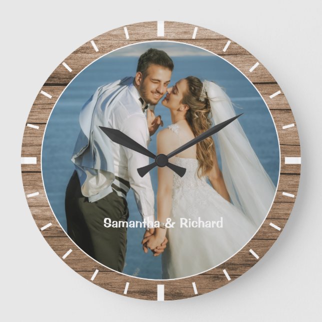 Reloj Redondo Grande Boda de nombre personalizado foto marco de madera  (Anverso)